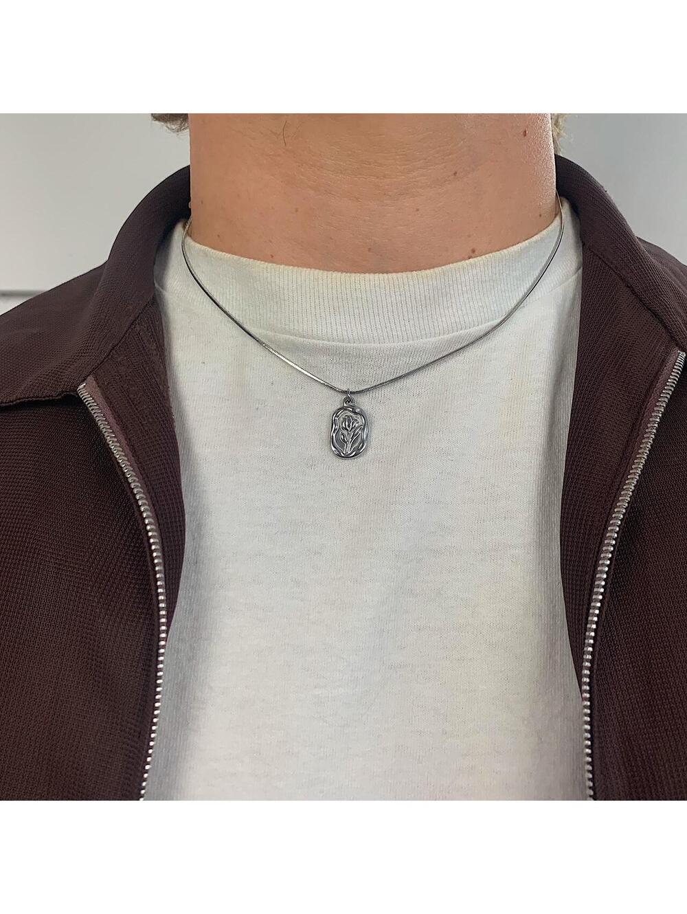 Rose Pendant Stainless steel Silver necklace. Rope chain. Unisex. Fits 16-18 - Picture 2 of 7
